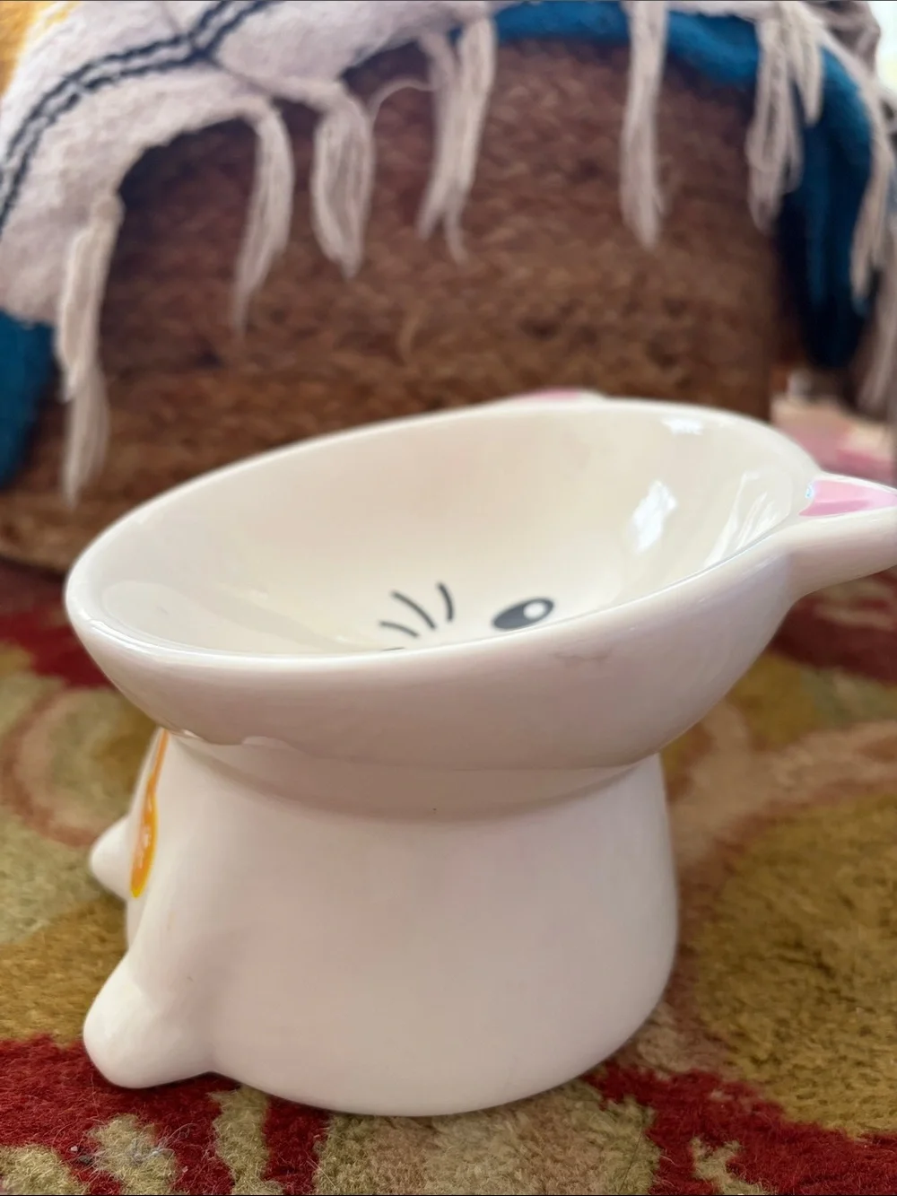Nice Paws! Ceramic pedestal step ceramic kitty food bowl